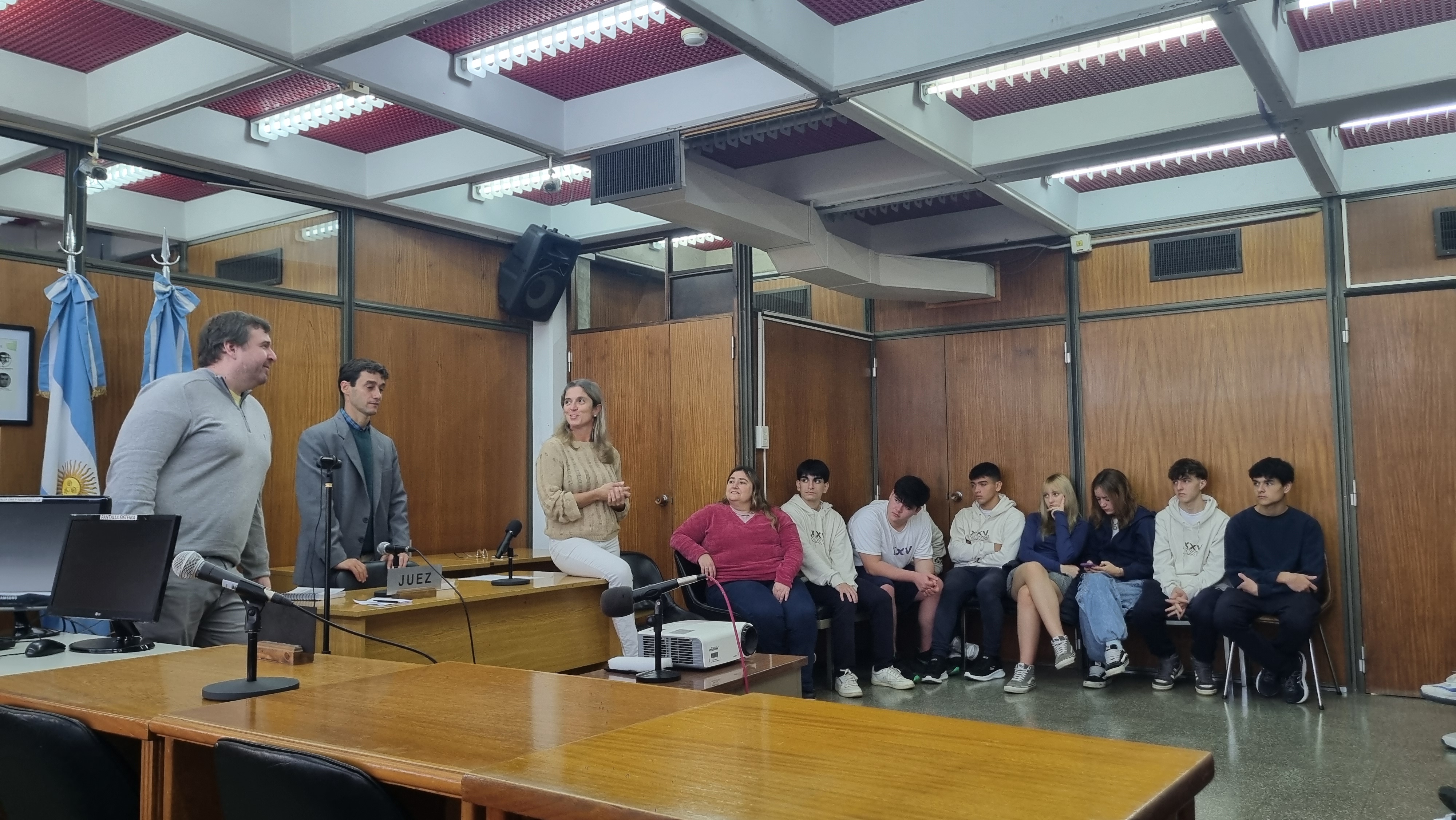 Más de 180 estudiantes participaron esta semana del programa “Educación + Justicia”