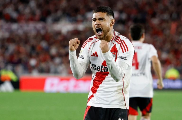 Fútbol: River goleó a Barracas Central y se metió en los cuartos de final del Apertura