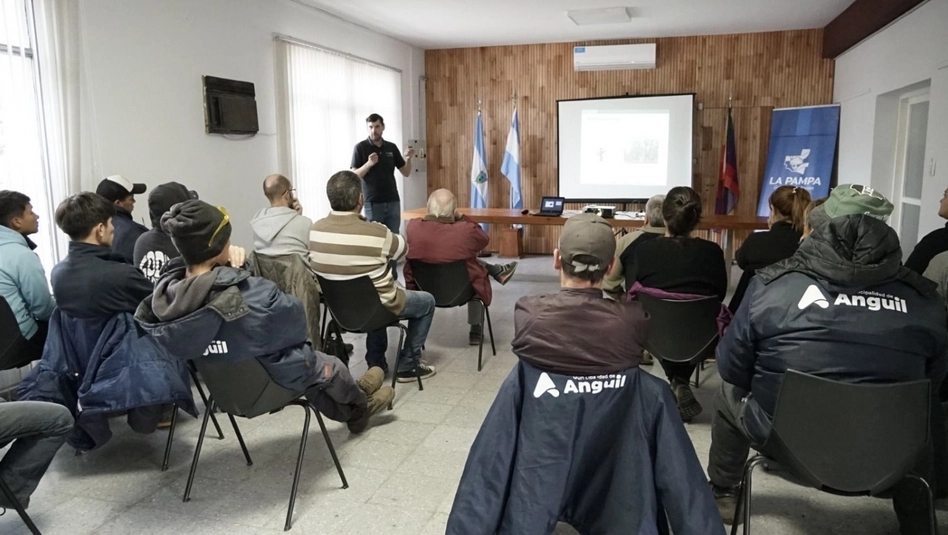 Anguil promueve prácticas sustentables con capacitación en poda