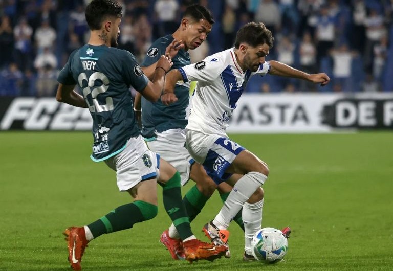 Fútbol: Vélez goleó a San Antonio Bulo Bulo y se clasificó a los octavos de final de la Libertadores