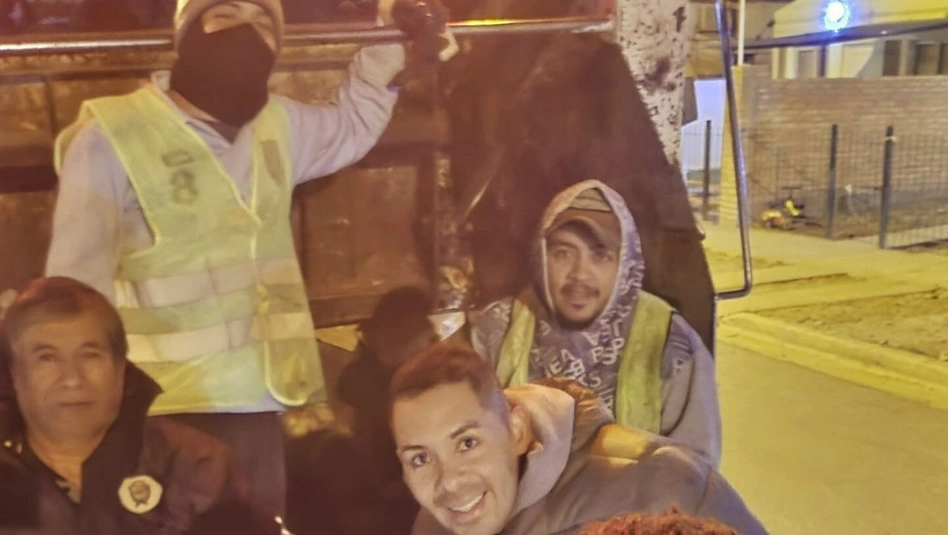 25 de Mayo: el intendente Monsalve salió a recolectar basura junto a los trabajadores