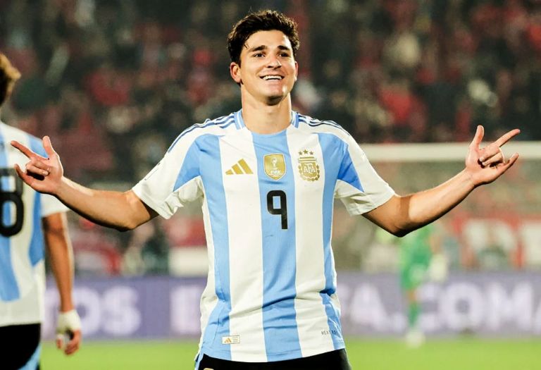 Fútbol: con Álvarez como figura, la Selección argentina venció a Chile por las Eliminatorias Sudamericanas