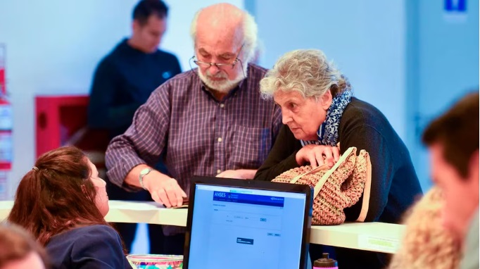 Cuánto cobrarían los jubilados con el aumento aprobado en Diputados