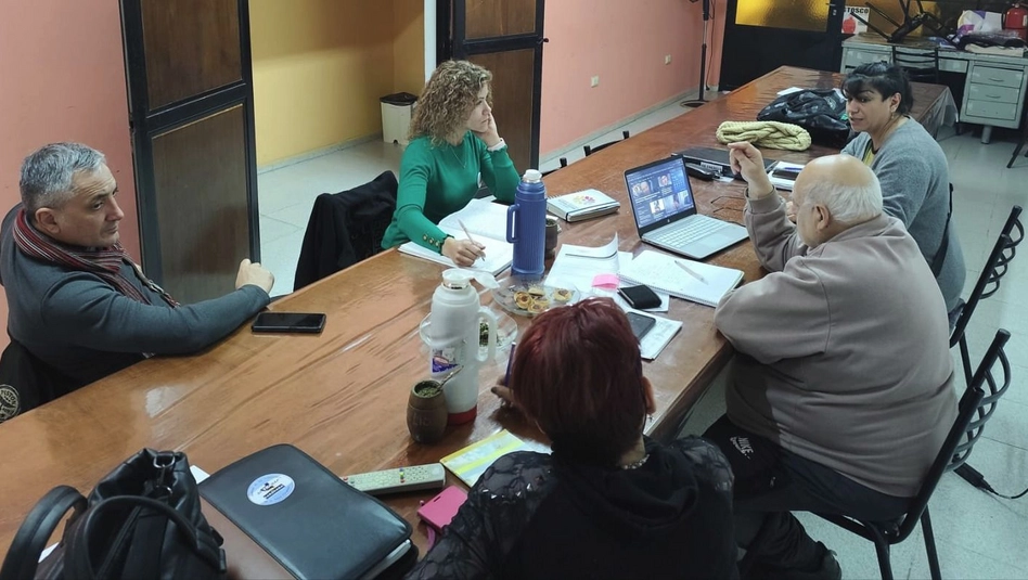 La Mesa Intersindical exigió al Gobierno la reapertura de paritarias