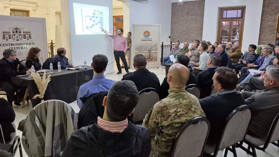 General Acha: el ministro Di Nápoli participó de una jornada sobre Seguridad Rural y Caza Furtiva