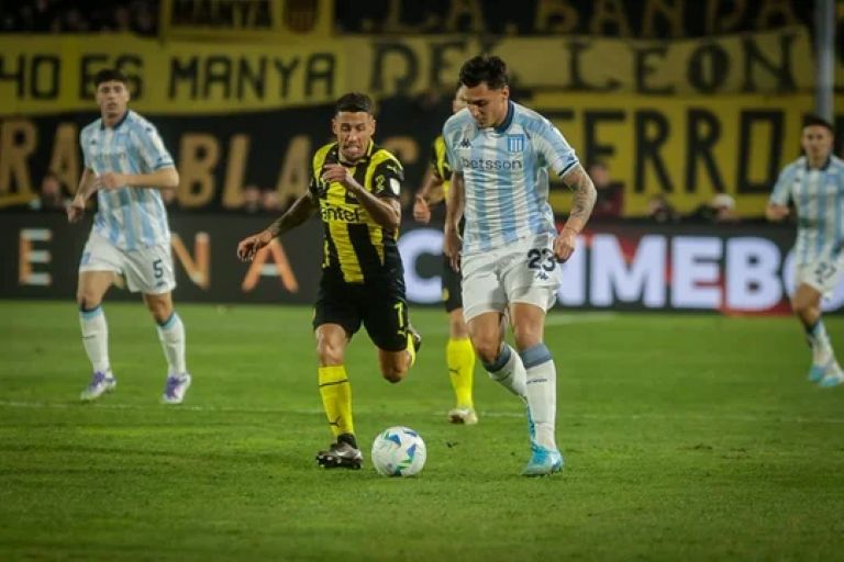 Fútbol: Racing cayó ante Peñarol en Montevideo y deberá buscar la victoria en Avellaneda para seguir en Libertadores