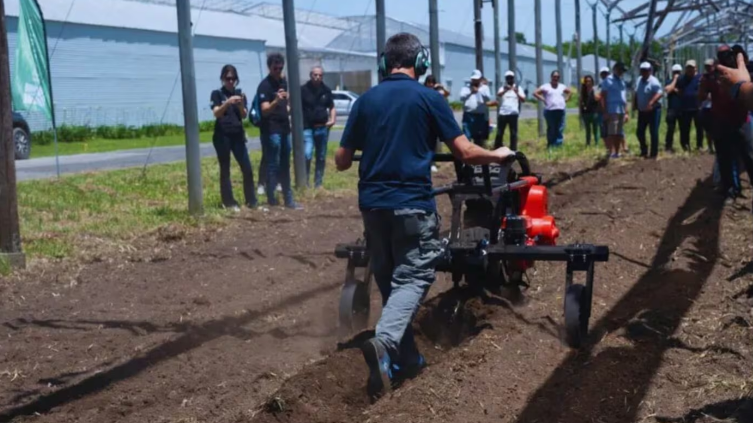 Una maquinaria agrícola creada por el INTA fue distinguida con el Sello de Buen Diseño Argentino