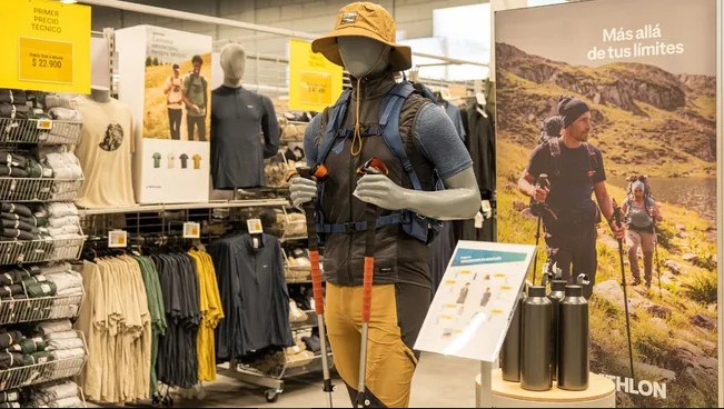 Decathlon abrió en Argentina, pero llegó con precios más altos que en la región