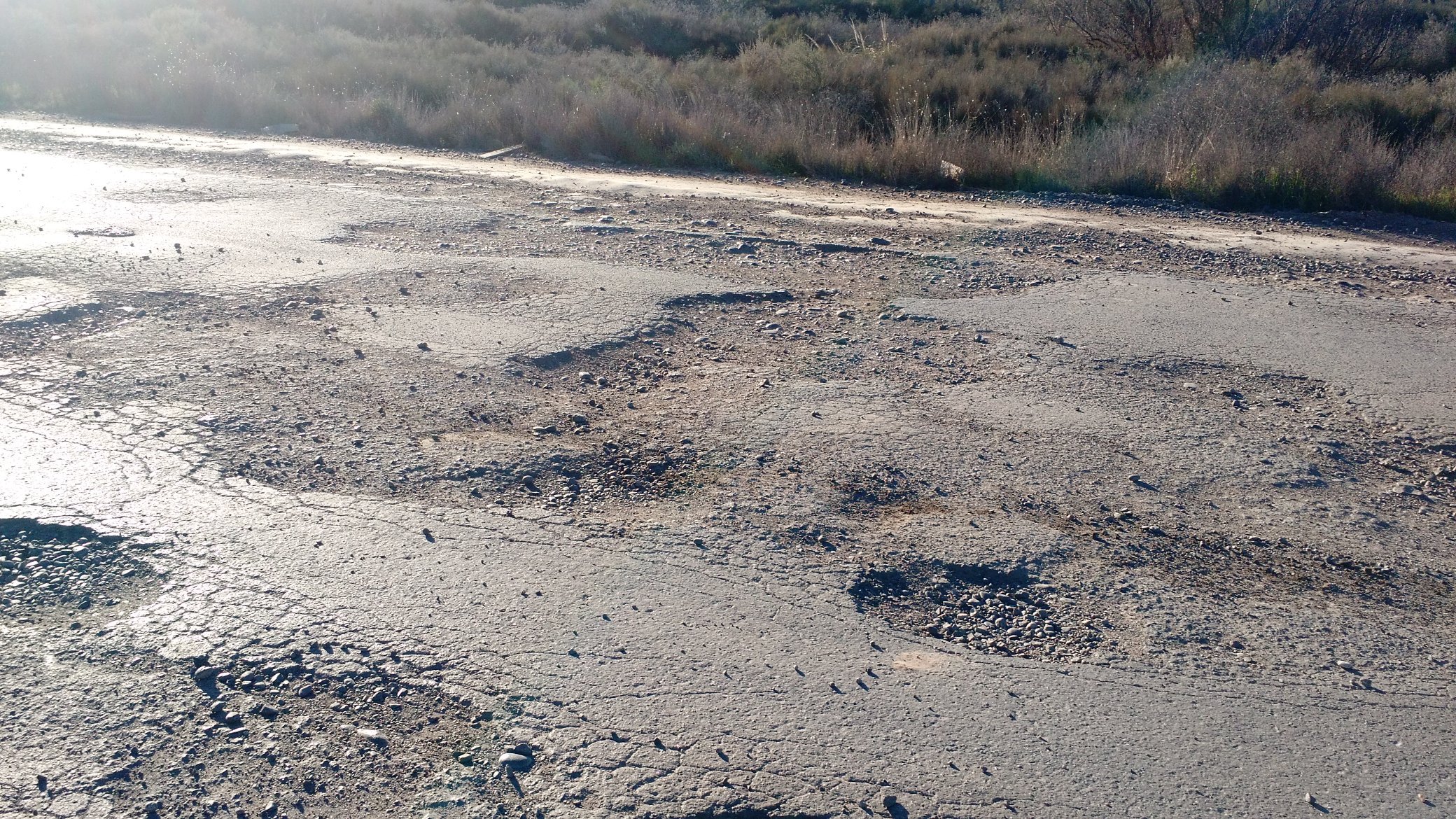 Advierten que 30 de 40 mil kilómetros de rutas necesitan mantenimientos “urgentes”