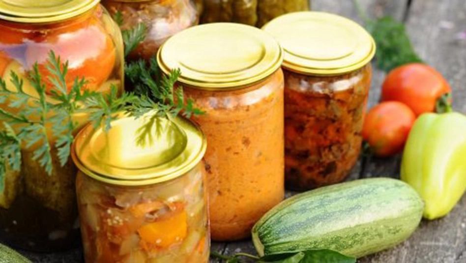 Salud alertó por dos posibles muertes vinculadas a botulismo