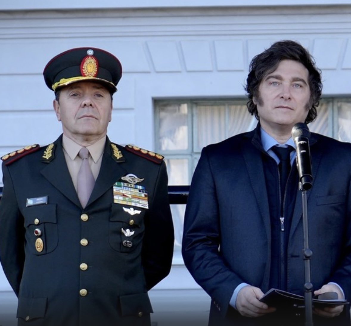 Javier Milei defendió la designación de Carlos Presti: “Quien más sabe de Defensa es un militar”