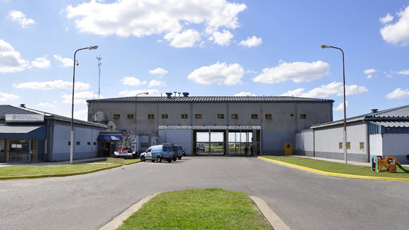 Allanan al Director del Servicio Penitenciario Federal por la compra de comida en mal estado  para el penal de Ezeiza