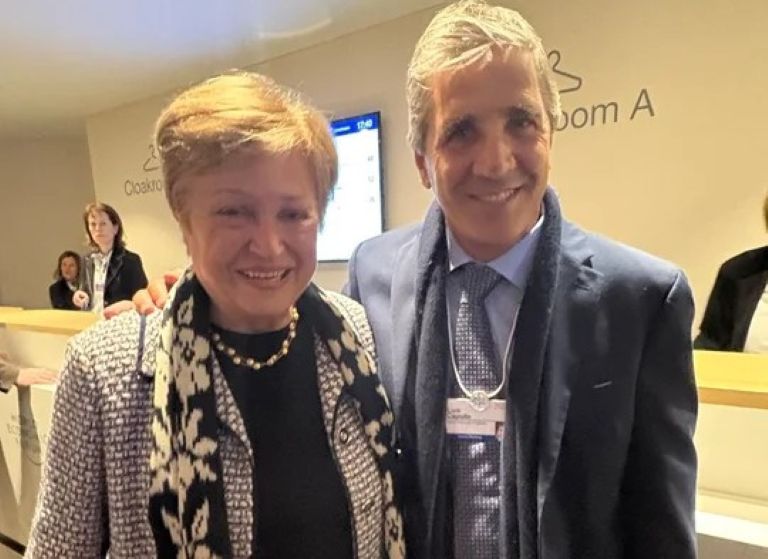 La titular del FMI se vio con Caputo y elogió la “fuerte performance” de la economía argentina