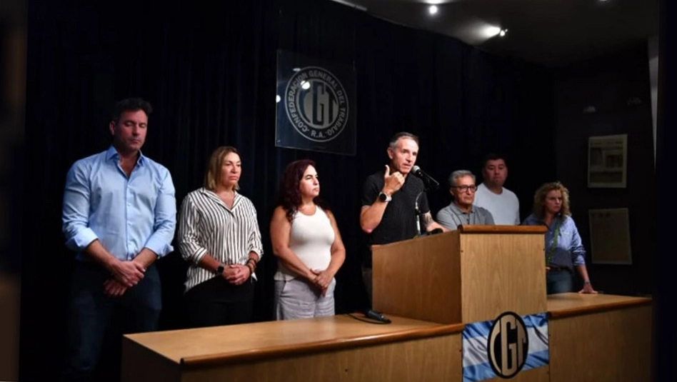 La CGT moviliza frente al Congreso contra la reforma laboral