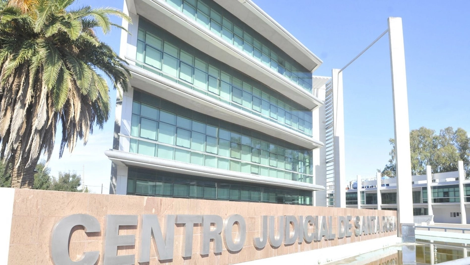 General Acha: comenzó el juicio a policías acusados de golpear a un joven durante la pandemia