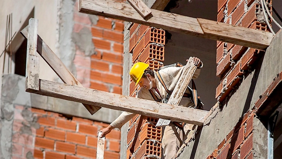 Más de 153 mil trabajadores quedaron sin empleo registrado en 2025