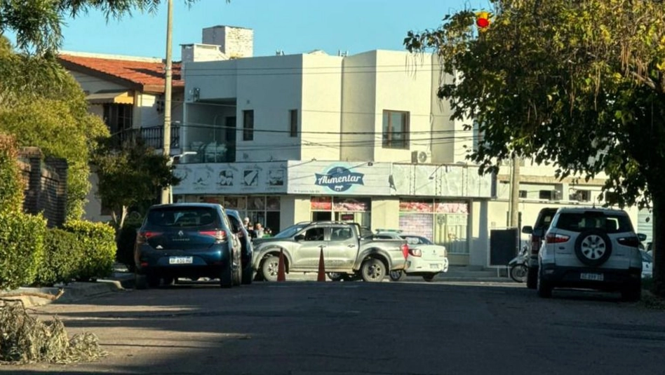 Santa Rosa: un menor hospitalizado tras un choque entre una camioneta y una moto