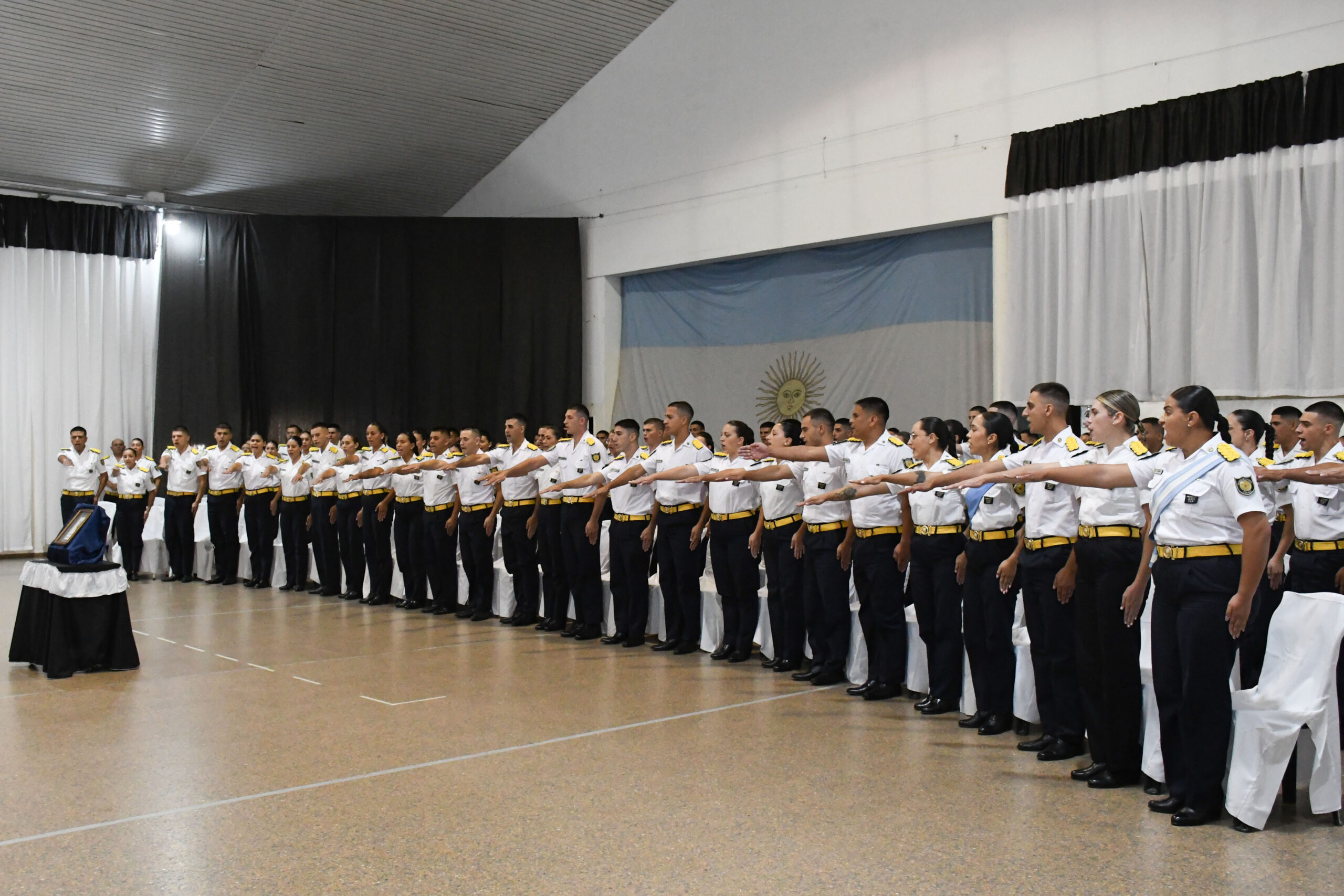 Egresaron 118 nuevos agentes policiales que cumplirán funciones en toda la provincia