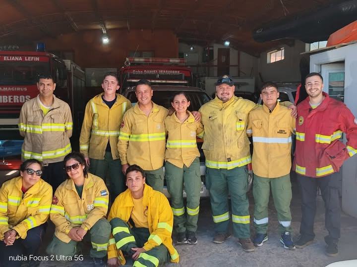 Bomberos pampeanos se sumarán al combate del incendio en el Parque Nacional Los Alerces