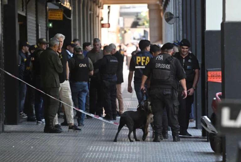 CABA: explotó una carta bomba en la Escuela Superior de Gendarmería