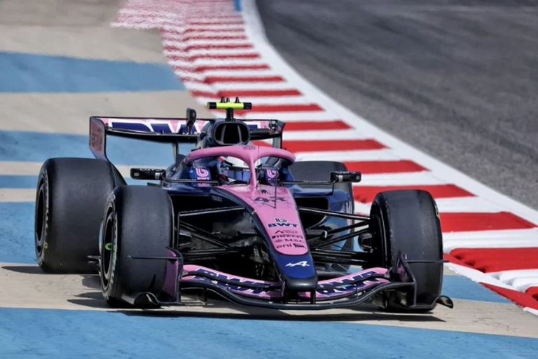 Automovilismo: Franco Colapinto terminó último en el primer test de Baréin tras causar la primera bandera roja