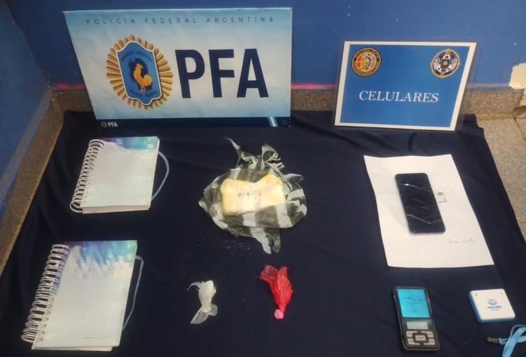 General Pico: la Policía Federal desarticuló una estructura narcocriminal y detuvo a dos mujeres que trabajaban junto a un preso