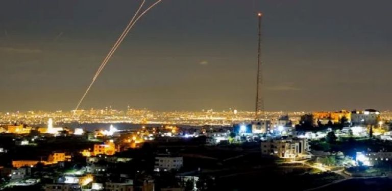 Medio Oriente: fuerzas de Arabia Saudita derribaron tres misiles iraníes