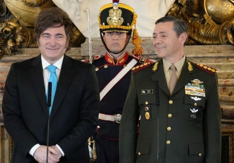 “Don Chatarrín”: Defensa canjeó Mercedes-Benz, lanchas y generadores por cuatro motoguadañas