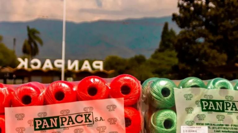 Tucumán: una antigua fábrica cortó la luz, cerró las puertas y dejó afuera a 75 operarios