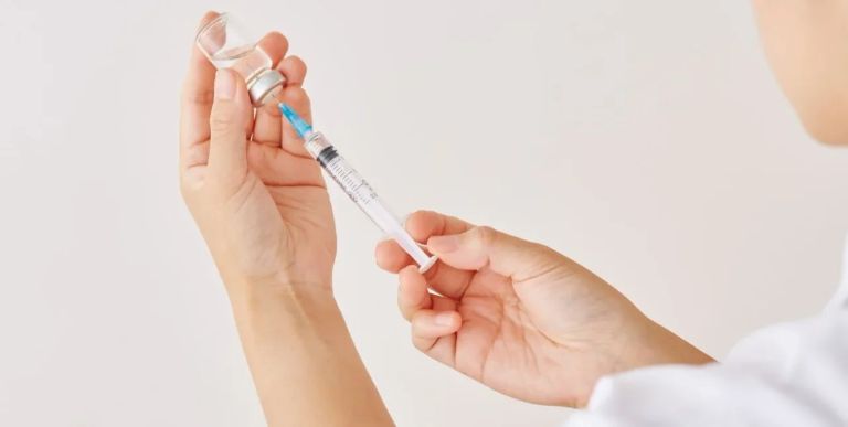 Se inicia la campaña de vacunación antigripal en todo el país