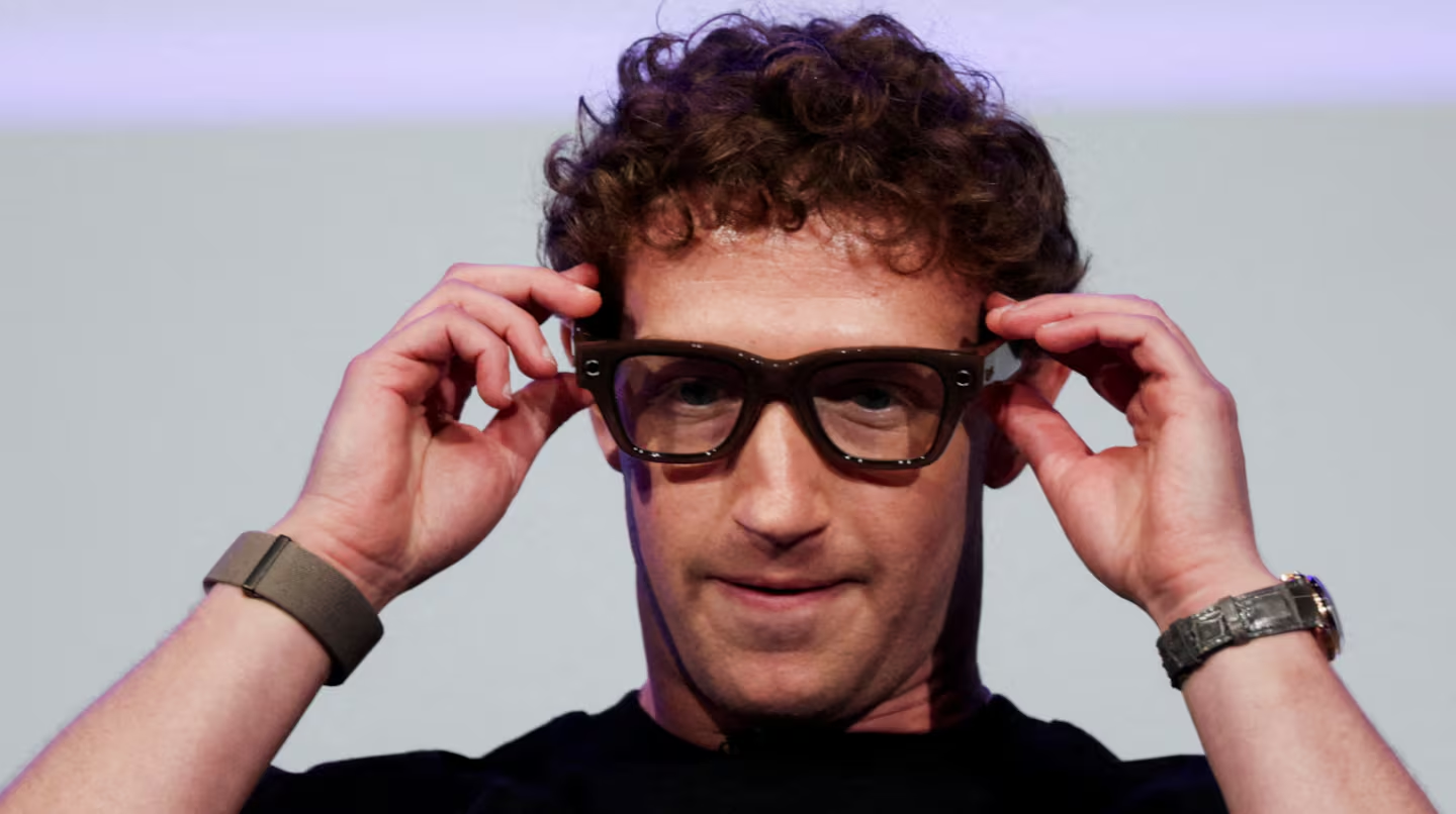 Denuncian que Meta usa videos privados de usuarios de sus anteojos inteligentes para entrenar a su IA