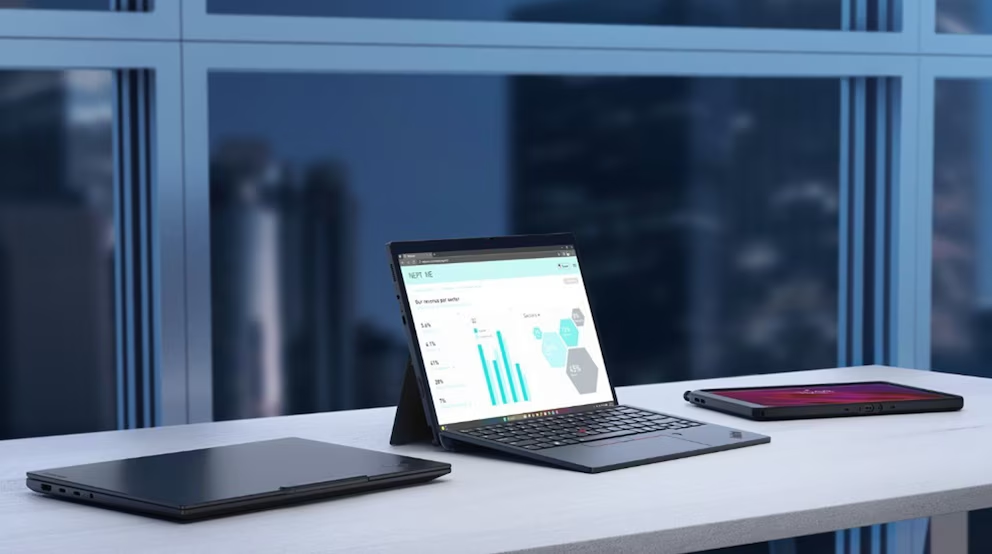 Lenovo anuncia el despliegue de su IA Qira y presenta nuevos equipos ThinkPad y Yoga preparados para esta tecnología