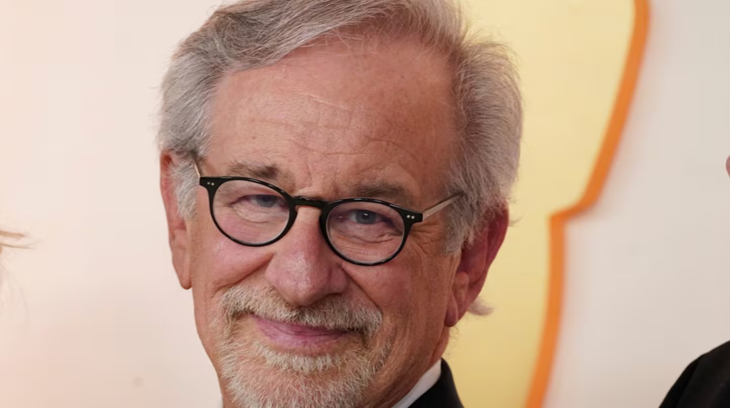 “No estoy a favor de la IA si reemplaza a una persona creativa”, dijo el cineasta Steven Spielberg